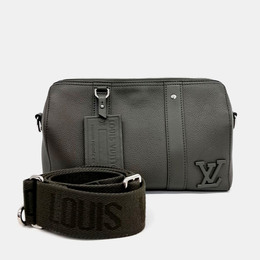 Louis Vuitton: Зелёная сумка  Keepall
