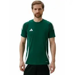adidas: Спортивная футболка  Tiro