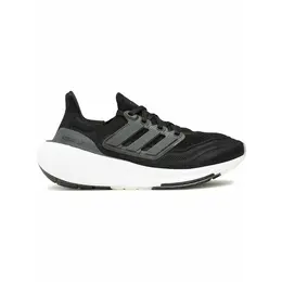 adidas: Светлые кроссовки  UltraBoost