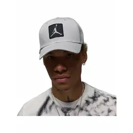 NIKE: Серая кепка 