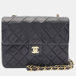 Chanel: Чёрная сумка через плечо 