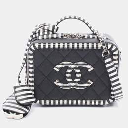 Chanel: Чёрная сумка 