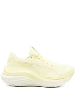 PUMA: Светлые кроссовки  Deviate Nitro