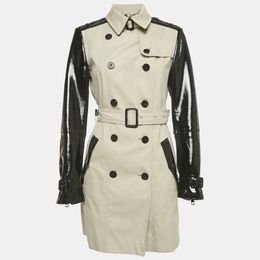 Burberry: Бежевый плащ 