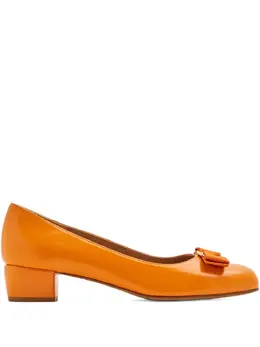 Ferragamo: Оранжевые туфли  Vara Bow
