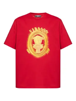 Versace: Красная футболка  Medusa