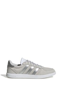 Adidas: Кроссовки 