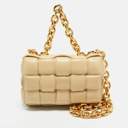 Bottega Veneta: Бежевая сумка  Chain Cassette