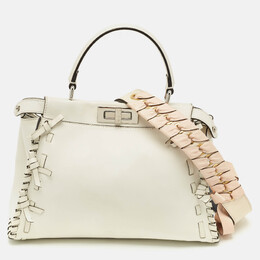 Fendi: Белая сумка на руку  Peekaboo