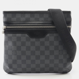 Louis Vuitton: Чёрная сумка 