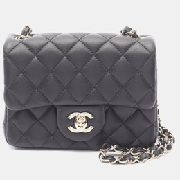 Chanel: Чёрная сумка 