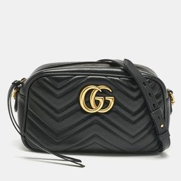 Gucci: Чёрная сумка  GG Marmont