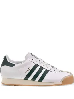 adidas: Белые кроссовки 
