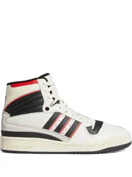 adidas: Белые кроссовки  Originals