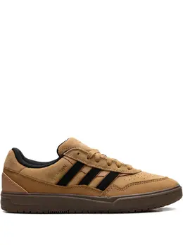 adidas: Чёрные кроссовки  Tyshawn