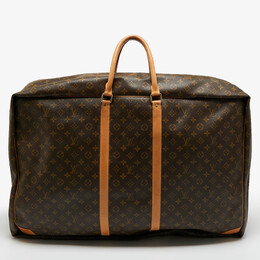 Louis Vuitton: Чемодан 