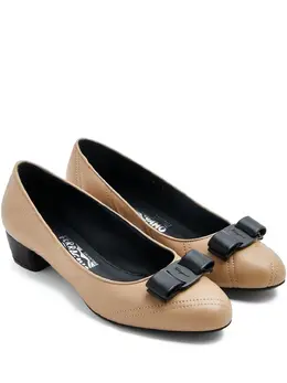Ferragamo: Бежевые туфли 