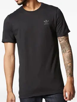 adidas: Футболка с коротким рукавом 