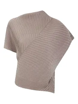 Issey Miyake: Топ цвета хаки 