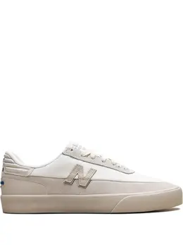 New Balance: Белые кроссовки  272