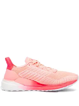 adidas: Светлые кроссовки  SolarBoost