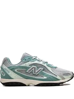 New Balance: Зелёные кроссовки 