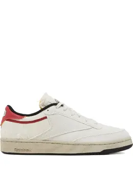 Reebok: Белые кроссовки  Club C 85