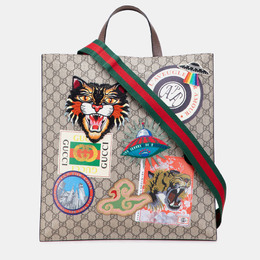 Gucci: Бежевая сумка  GG Supreme
