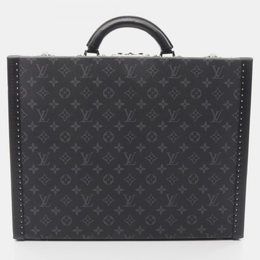 Louis Vuitton: Чёрная сумка 