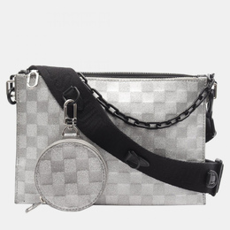 Louis Vuitton: Чёрная сумка 