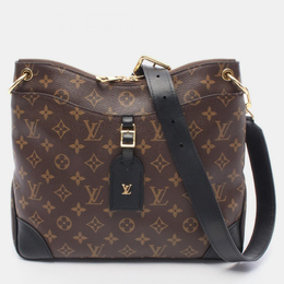 Louis Vuitton: Чёрная сумка через плечо 