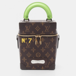 Louis Vuitton: Коричневая сумка 
