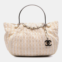 Chanel: Белая сумка на руку 