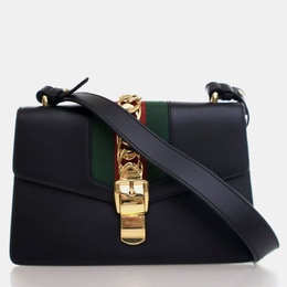 Gucci: Чёрная сумка  Sylvie