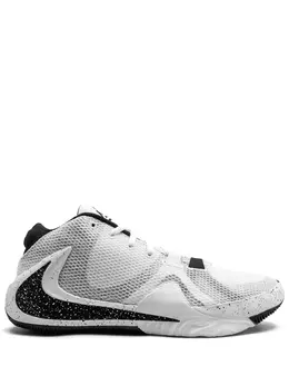 Nike: Белые кроссовки  Zoom Freak 1