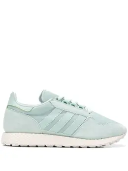 adidas: Зелёные кроссовки 