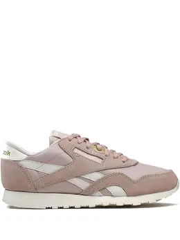 Reebok: Розовые кроссовки 