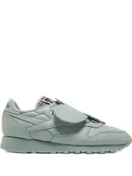Reebok: Светлые кроссовки  Classic Leather