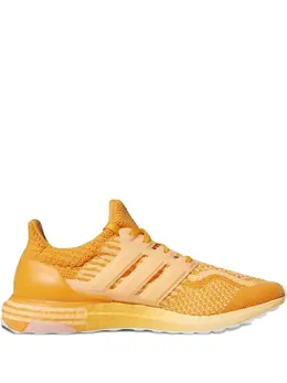 adidas: Жёлтые кроссовки  UltraBoost