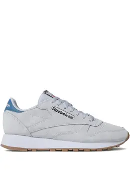 Reebok: Светлые кроссовки 