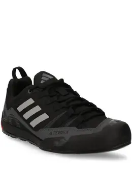 adidas: Чёрные кроссовки  Terrex