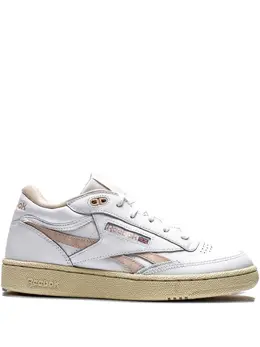 Reebok: Белые кроссовки  Club C Mid II