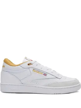 Reebok: Белые кроссовки  Club C Mid II