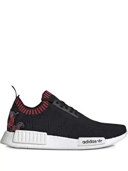 adidas: Чёрные кроссовки  NMD_R1 Primeknit