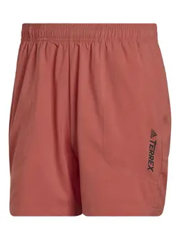 adidas: Красные шорты  Terrex