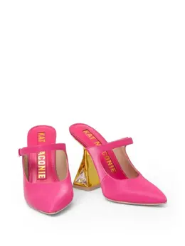Kat Maconie: Розовые сабо 