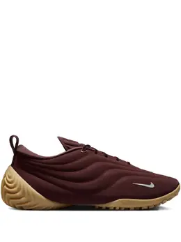 Nike: Тёмные кроссовки 