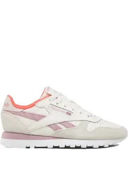Reebok: Бежевые кроссовки  Classic Leather