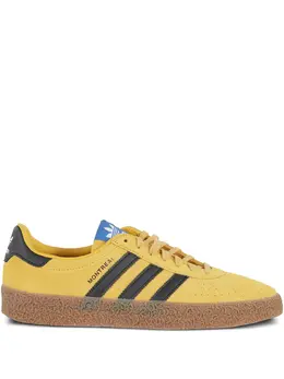 adidas: Жёлтые кроссовки  Suede