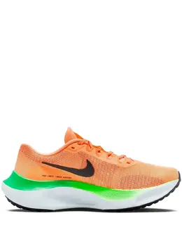 Nike: Оранжевые кроссовки  Zoom Fly